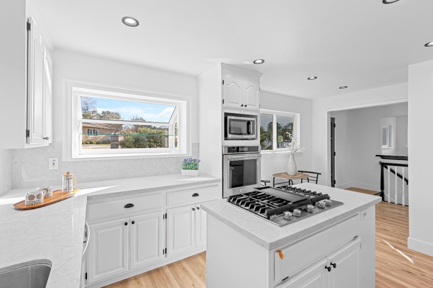 Detail Gallery Image 12 of 86 For 3735 Oak Canyon Ln, Morgan Hill,  CA 95037 - 3 Beds | 2/1 Baths