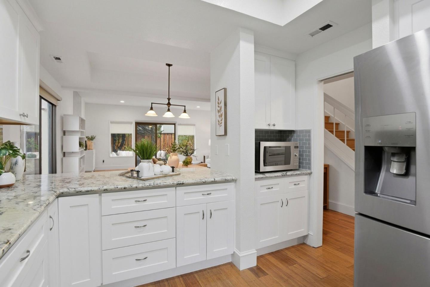 Detail Gallery Image 13 of 46 For 804 Centaurus Ln, Foster City,  CA 94404 - 3 Beds | 2/1 Baths