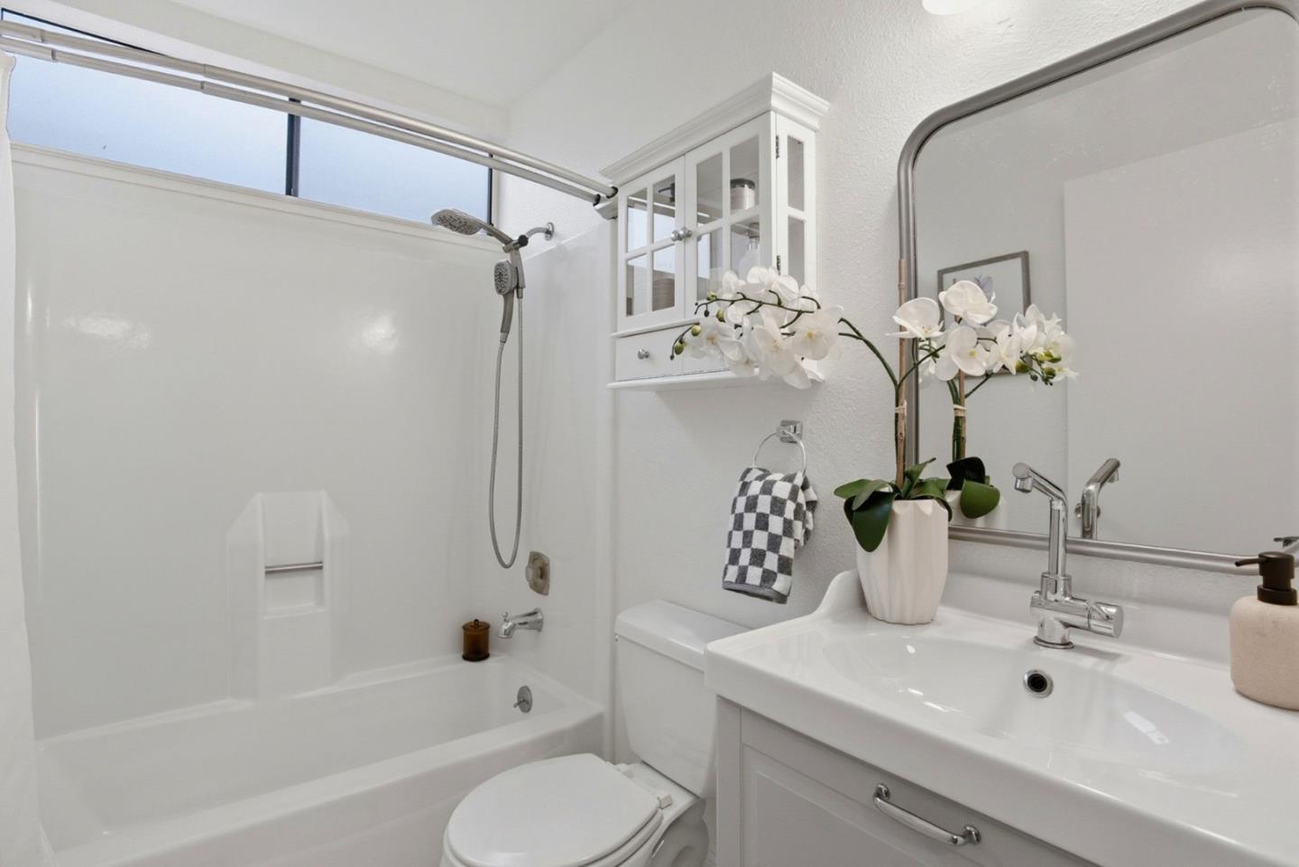 Detail Gallery Image 37 of 46 For 804 Centaurus Ln, Foster City,  CA 94404 - 3 Beds | 2/1 Baths