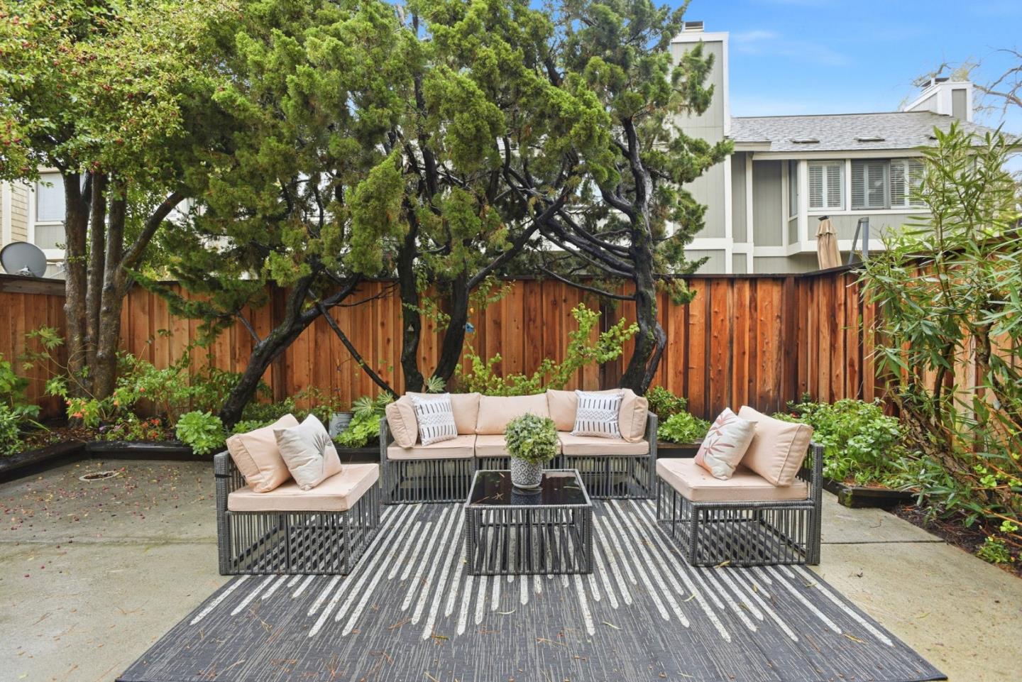 Detail Gallery Image 40 of 46 For 804 Centaurus Ln, Foster City,  CA 94404 - 3 Beds | 2/1 Baths