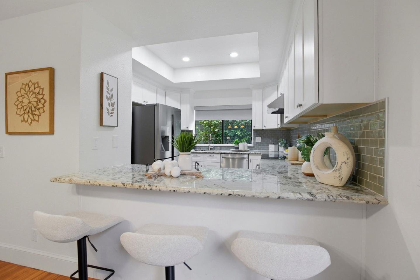 Detail Gallery Image 9 of 46 For 804 Centaurus Ln, Foster City,  CA 94404 - 3 Beds | 2/1 Baths