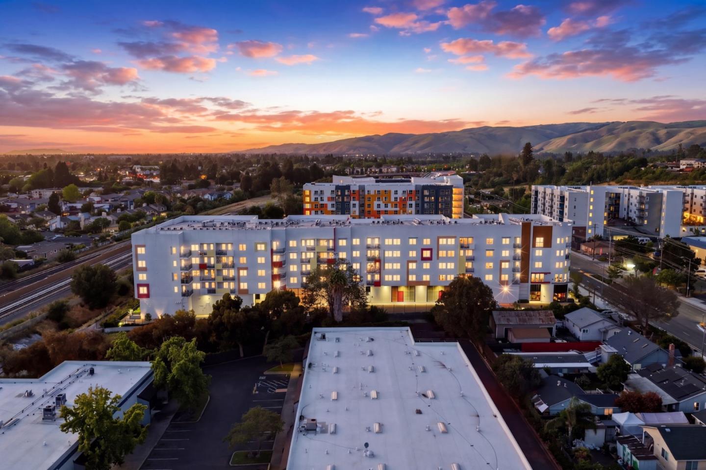 Detail Gallery Image 2 of 36 For 42111 Osgood Rd #410,  Fremont,  CA 94539 - 3 Beds | 3 Baths