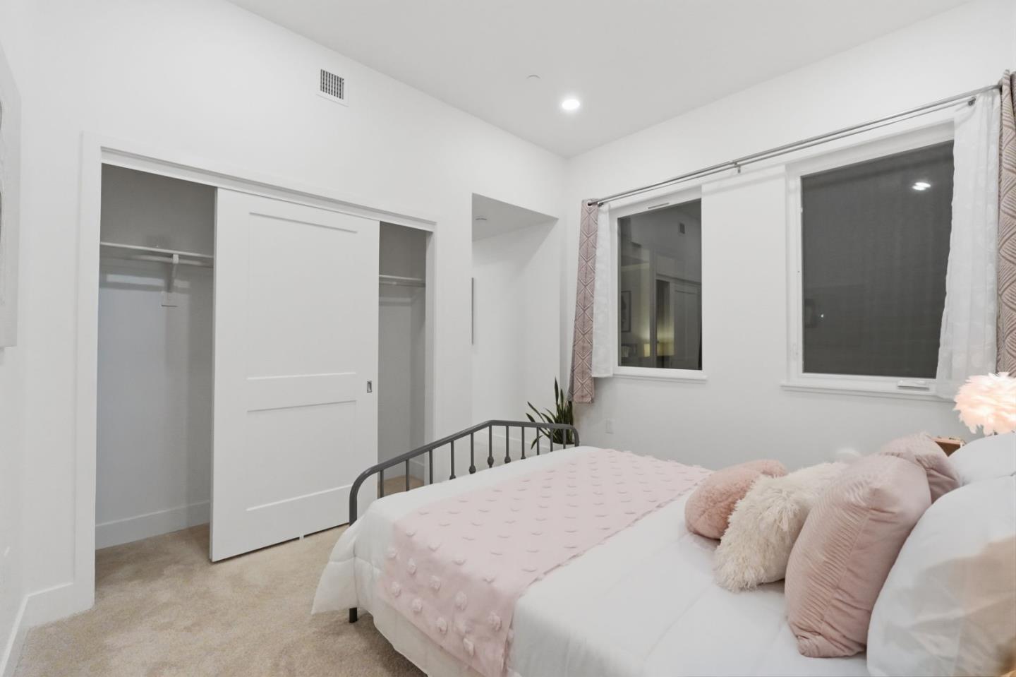 Detail Gallery Image 26 of 36 For 42111 Osgood Rd #410,  Fremont,  CA 94539 - 3 Beds | 3 Baths