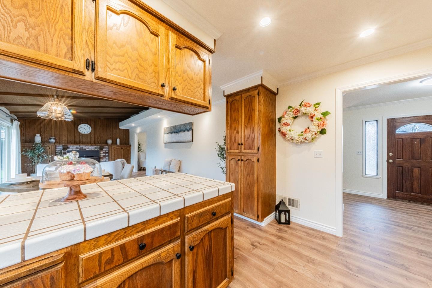 Detail Gallery Image 17 of 32 For 1130 Montecito Cir, Salinas,  CA 93901 - 3 Beds | 2 Baths