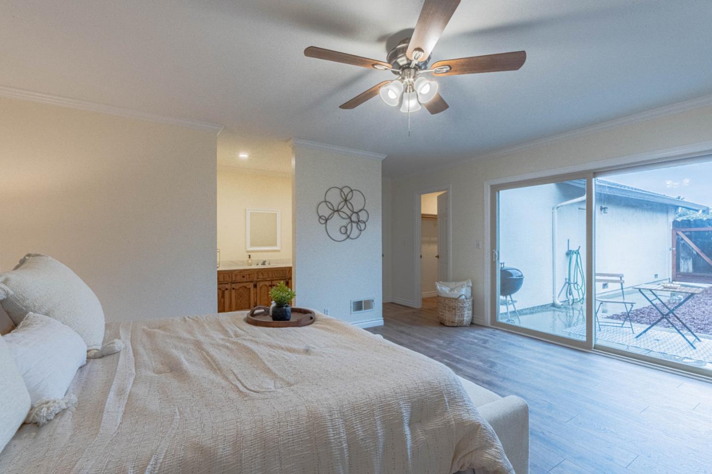 Detail Gallery Image 19 of 32 For 1130 Montecito Cir, Salinas,  CA 93901 - 3 Beds | 2 Baths