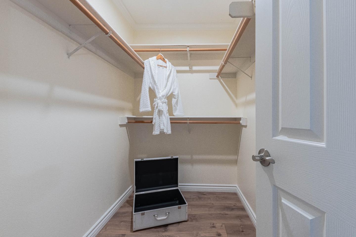 Detail Gallery Image 22 of 32 For 1130 Montecito Cir, Salinas,  CA 93901 - 3 Beds | 2 Baths