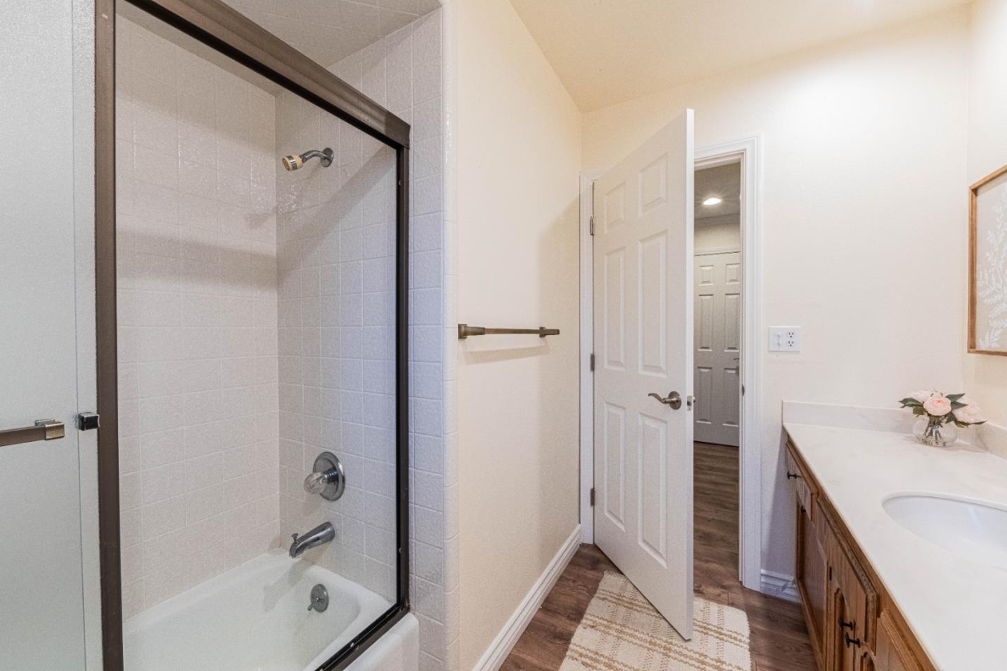 Detail Gallery Image 28 of 32 For 1130 Montecito Cir, Salinas,  CA 93901 - 3 Beds | 2 Baths