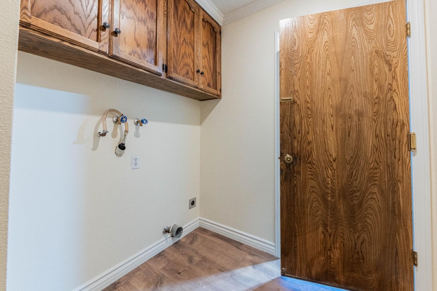 Detail Gallery Image 29 of 32 For 1130 Montecito Cir, Salinas,  CA 93901 - 3 Beds | 2 Baths