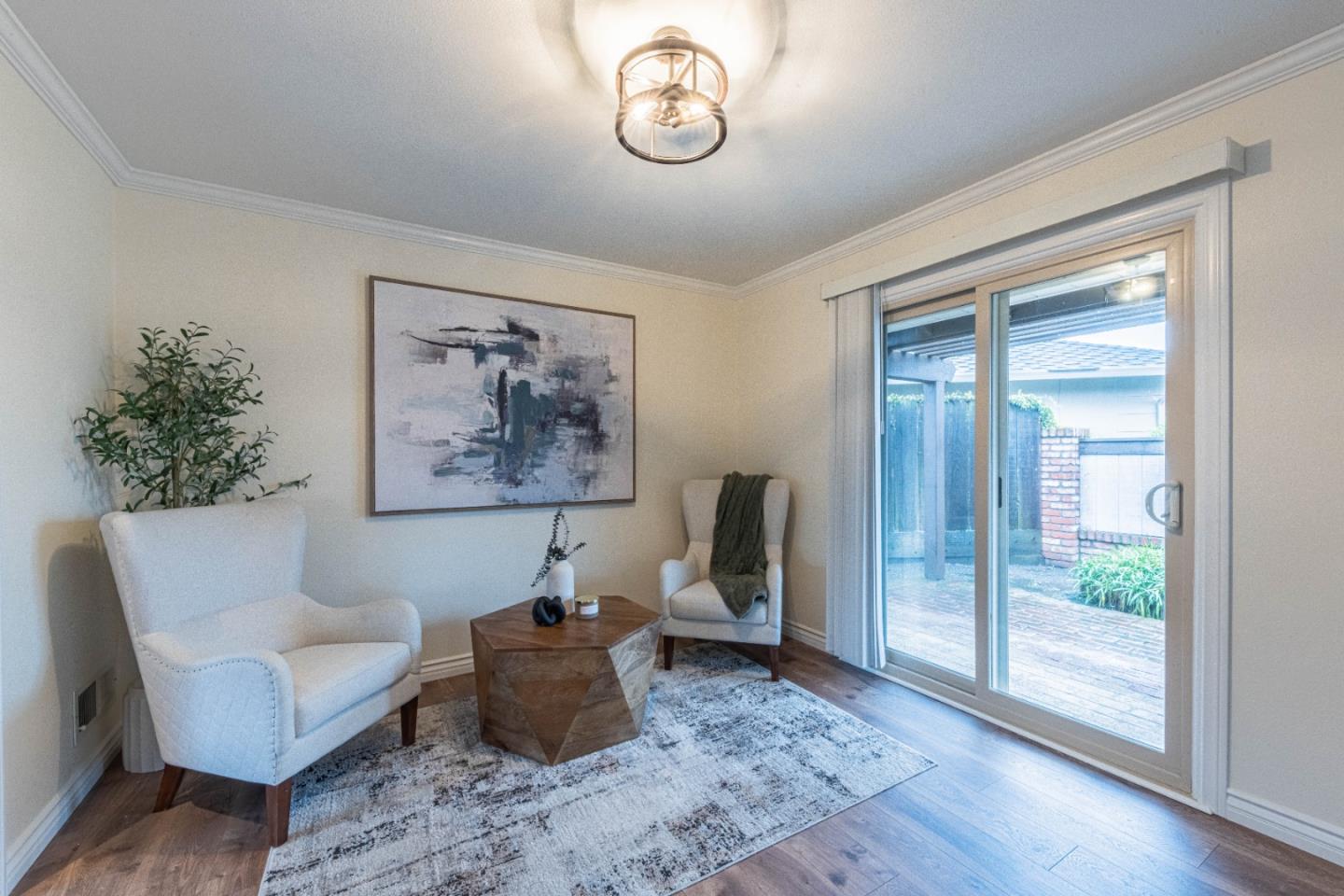 Detail Gallery Image 7 of 32 For 1130 Montecito Cir, Salinas,  CA 93901 - 3 Beds | 2 Baths