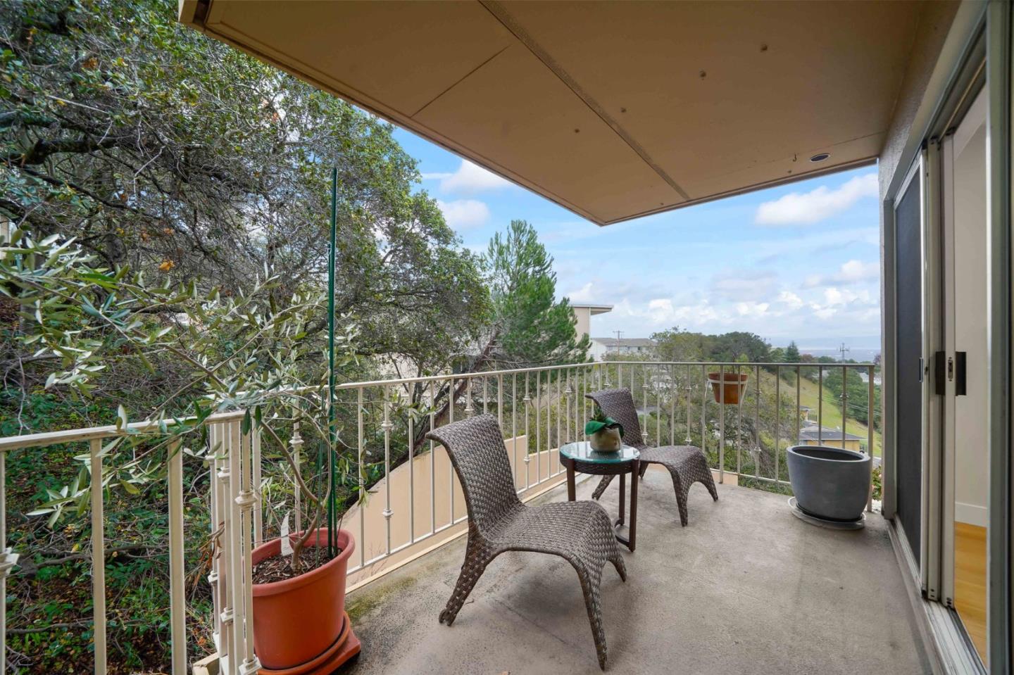 Detail Gallery Image 18 of 25 For 416 Portofino Dr #206,  San Carlos,  CA 94070 - 2 Beds | 2/1 Baths