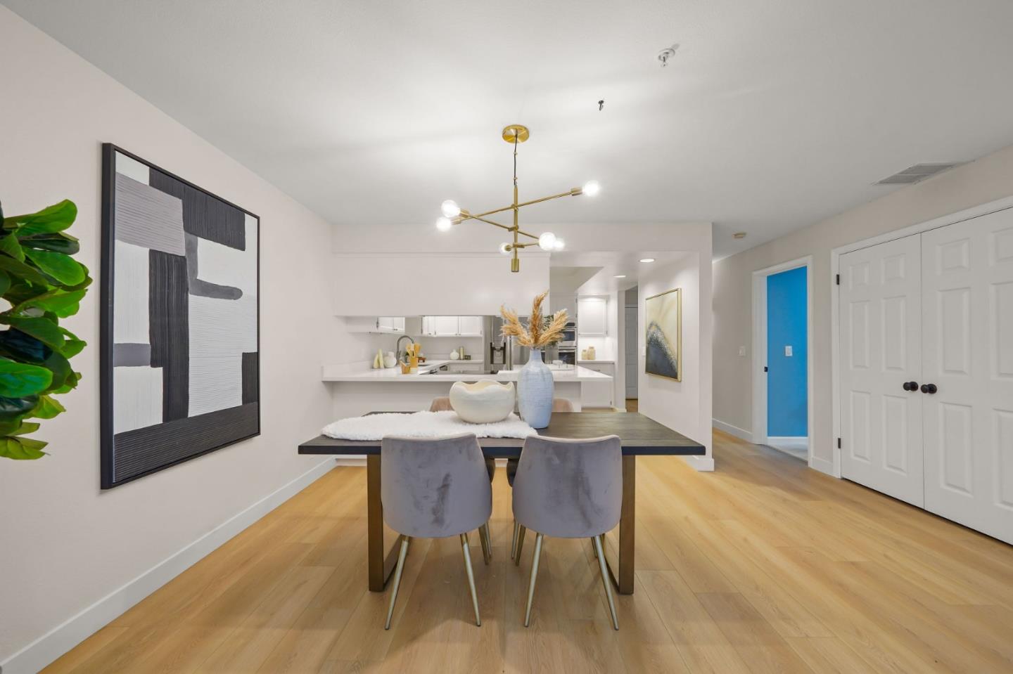 Detail Gallery Image 5 of 25 For 416 Portofino Dr #206,  San Carlos,  CA 94070 - 2 Beds | 2/1 Baths