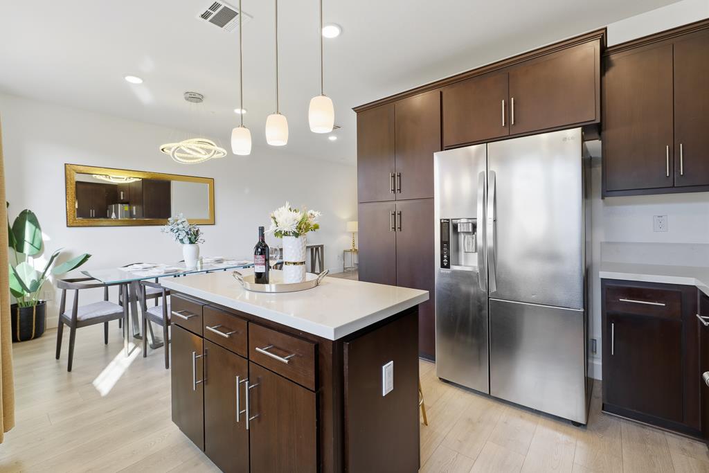 Detail Gallery Image 18 of 60 For 619 Cinnamon Cir, Mountain View,  CA 94043 - 4 Beds | 3/1 Baths