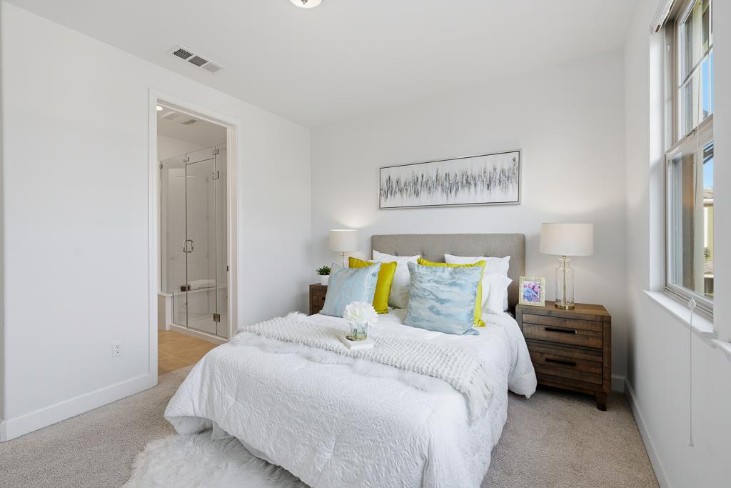 Detail Gallery Image 25 of 60 For 619 Cinnamon Cir, Mountain View,  CA 94043 - 4 Beds | 3/1 Baths