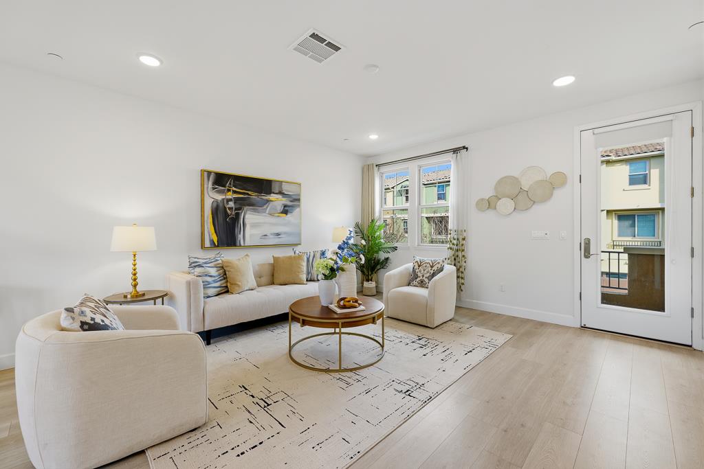 Detail Gallery Image 3 of 60 For 619 Cinnamon Cir, Mountain View,  CA 94043 - 4 Beds | 3/1 Baths