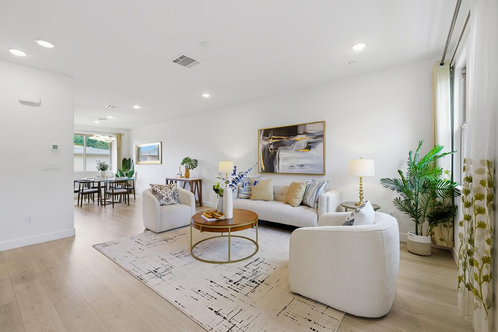 Detail Gallery Image 4 of 60 For 619 Cinnamon Cir, Mountain View,  CA 94043 - 4 Beds | 3/1 Baths