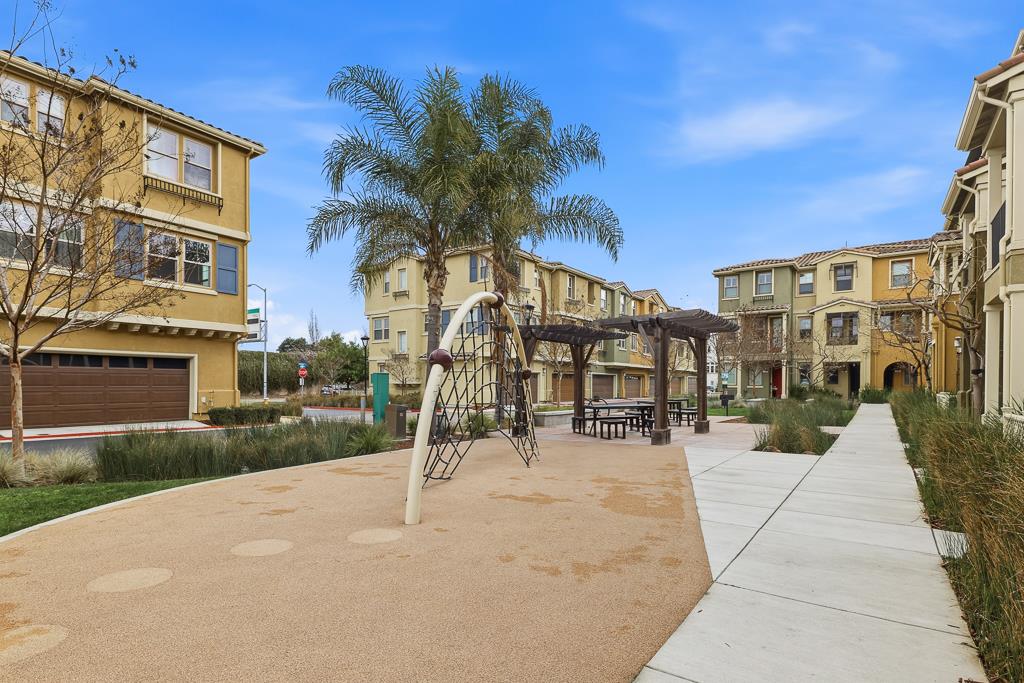 Detail Gallery Image 53 of 60 For 619 Cinnamon Cir, Mountain View,  CA 94043 - 4 Beds | 3/1 Baths