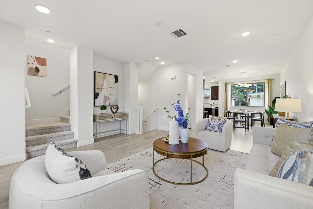 Detail Gallery Image 6 of 60 For 619 Cinnamon Cir, Mountain View,  CA 94043 - 4 Beds | 3/1 Baths