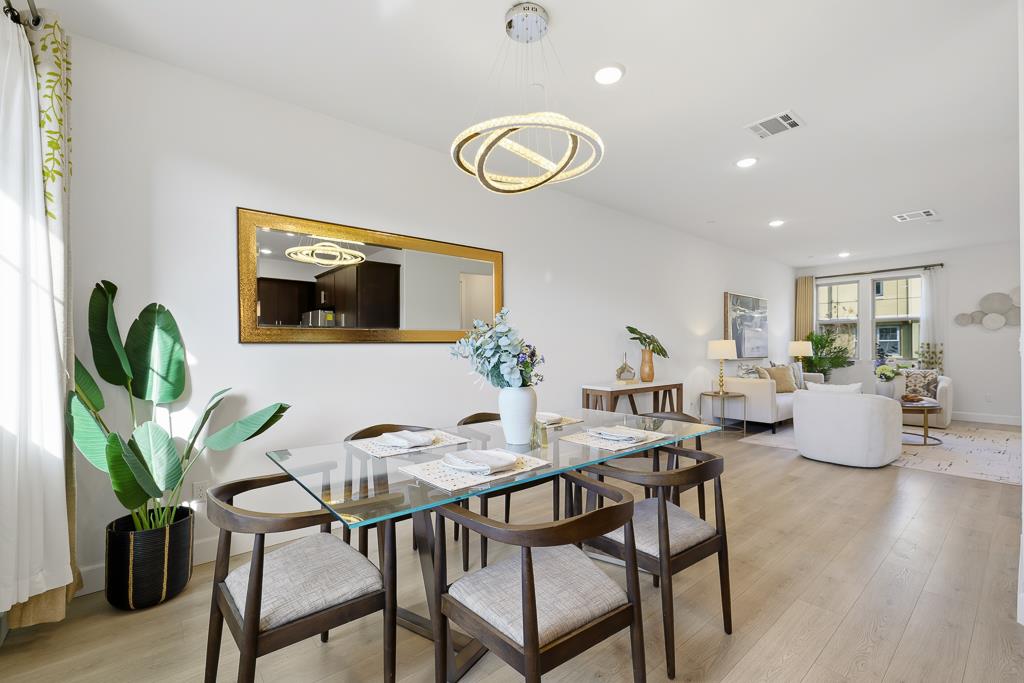 Detail Gallery Image 9 of 60 For 619 Cinnamon Cir, Mountain View,  CA 94043 - 4 Beds | 3/1 Baths