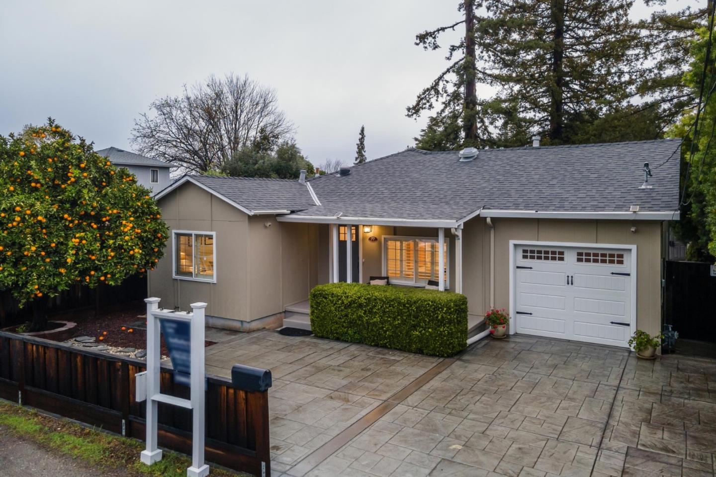 Detail Gallery Image 4 of 42 For 77 Bonita Ave, Redwood City,  CA 94061 - 3 Beds | 2 Baths