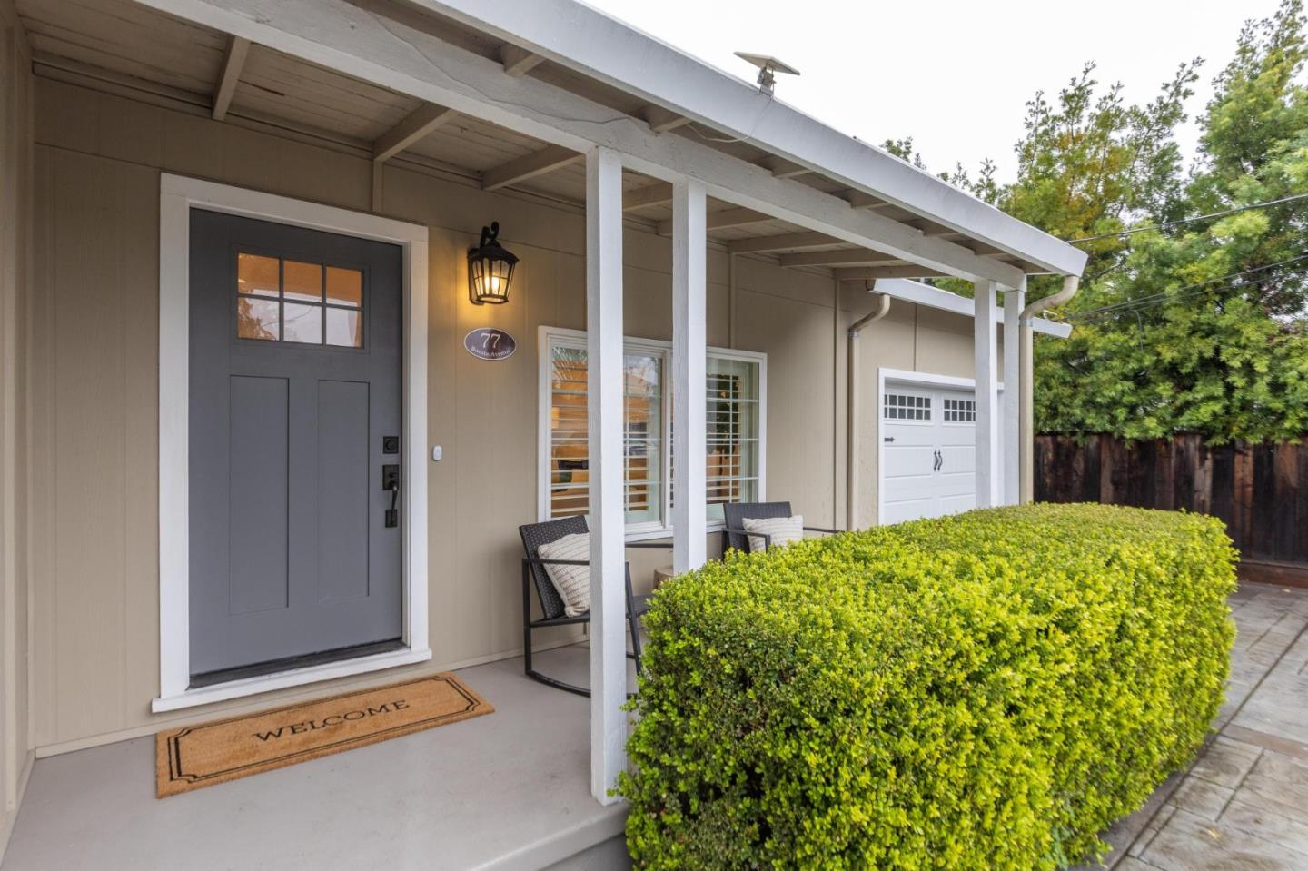 Detail Gallery Image 5 of 42 For 77 Bonita Ave, Redwood City,  CA 94061 - 3 Beds | 2 Baths