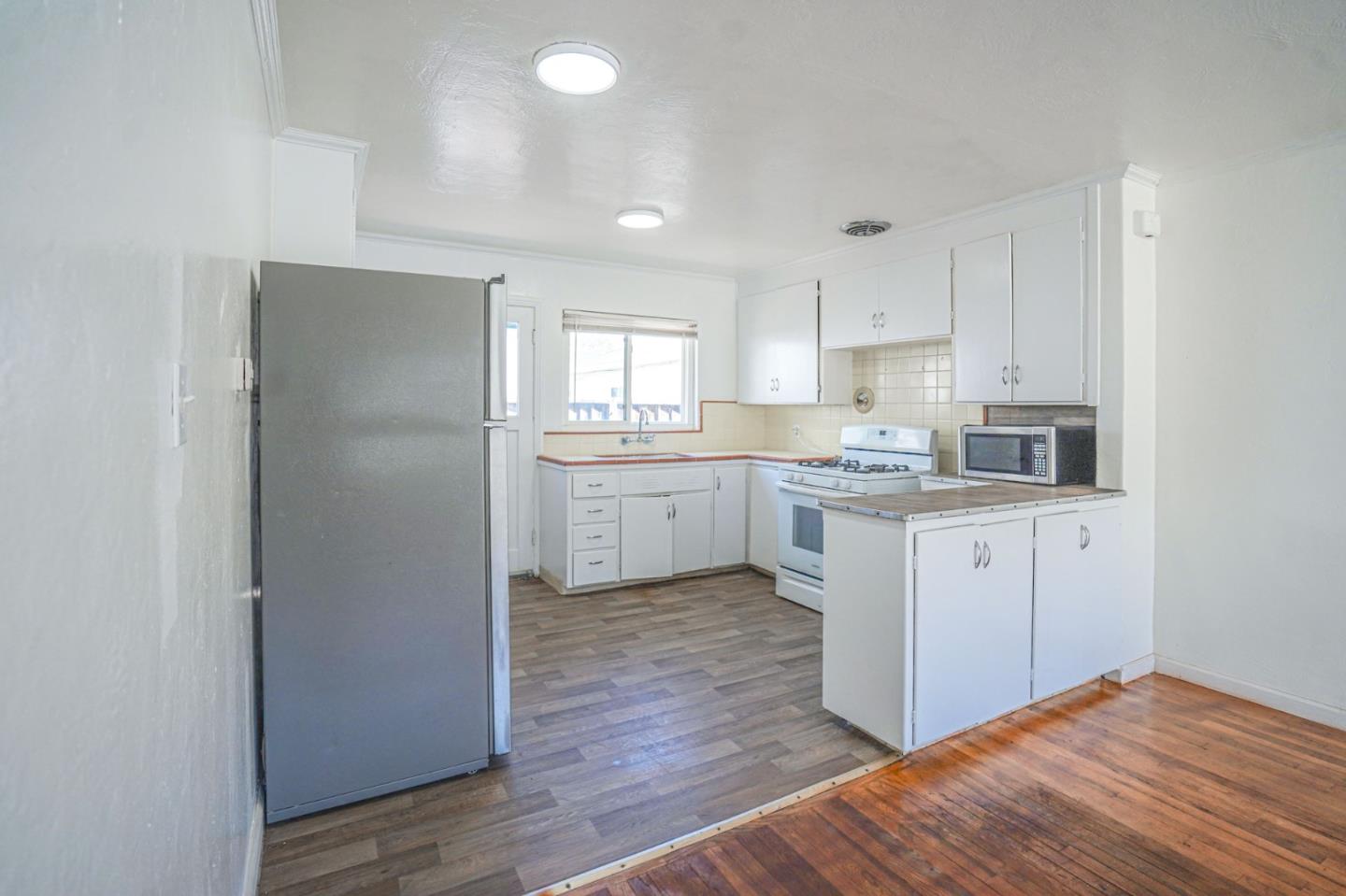 Detail Gallery Image 5 of 18 For 825-829 W Taylor St, San Jose,  CA 95126 - – Beds | – Baths