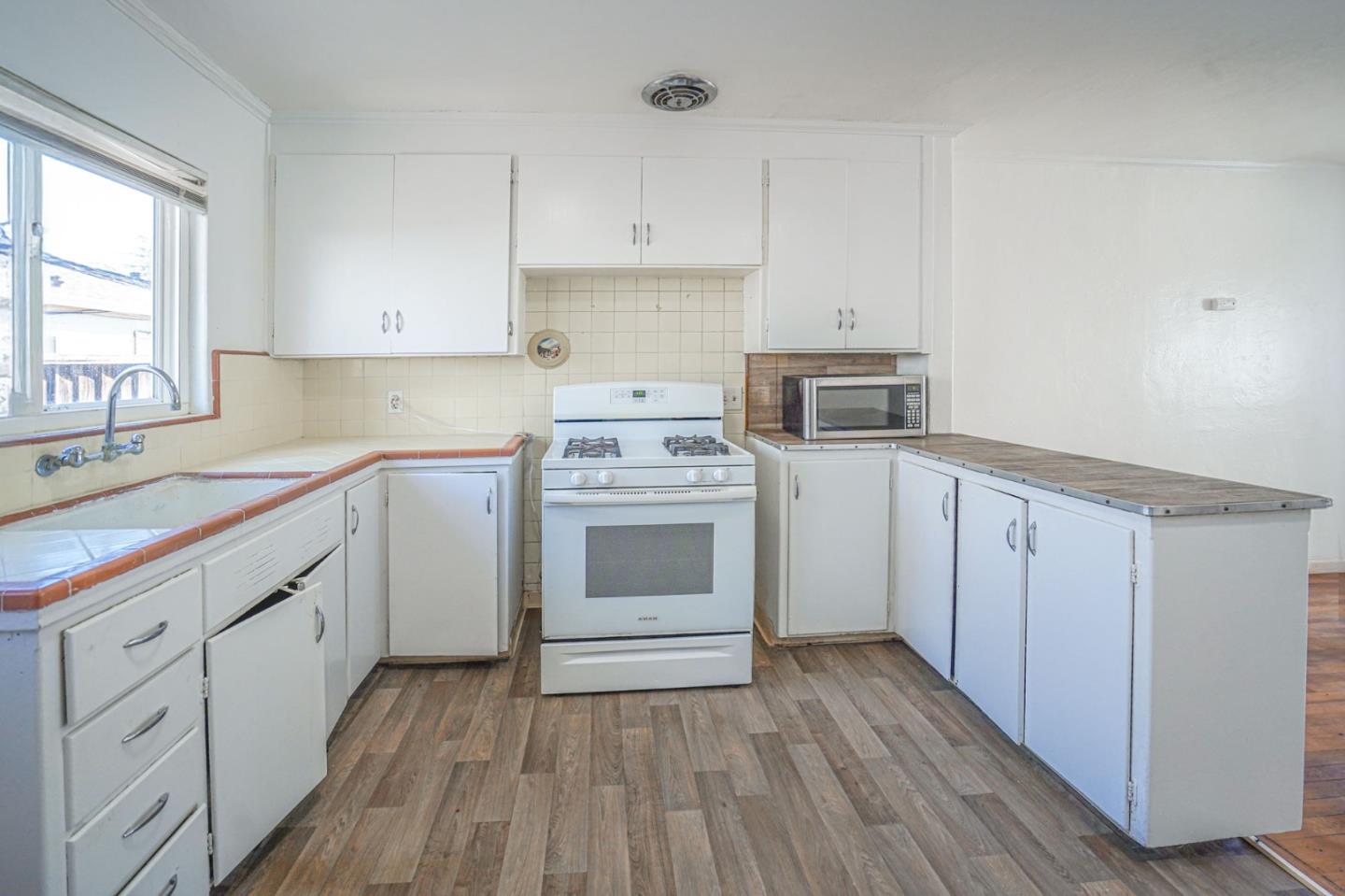 Detail Gallery Image 6 of 18 For 825-829 W Taylor St, San Jose,  CA 95126 - – Beds | – Baths