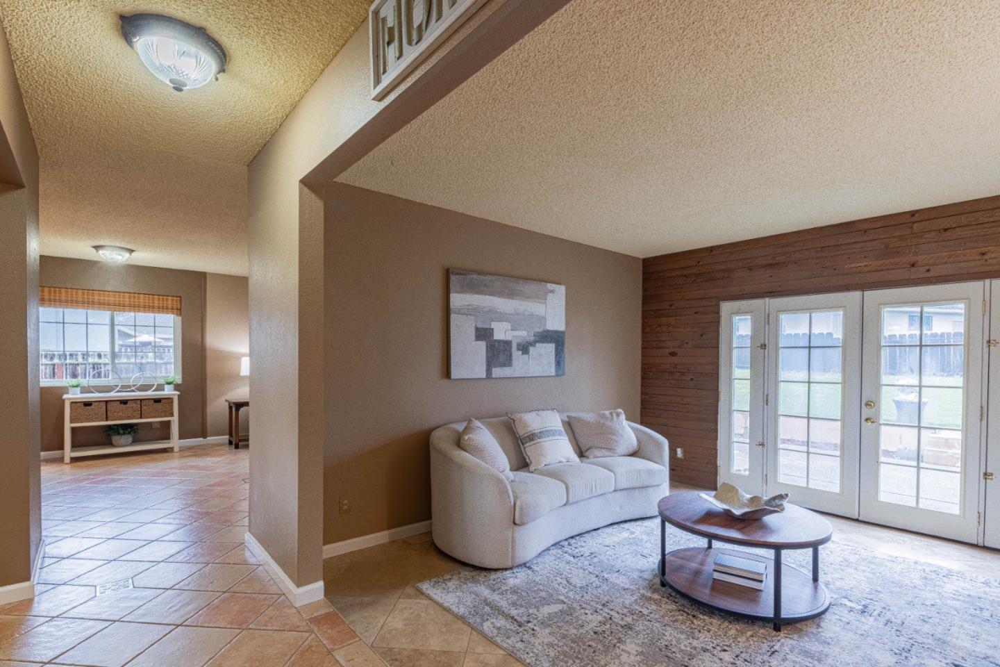 Detail Gallery Image 10 of 43 For 9717 Trefoil Pl, Salinas,  CA 93907 - 4 Beds | 2 Baths
