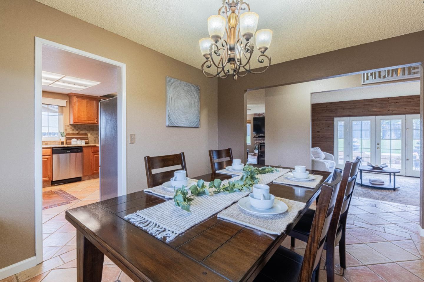 Detail Gallery Image 12 of 43 For 9717 Trefoil Pl, Salinas,  CA 93907 - 4 Beds | 2 Baths