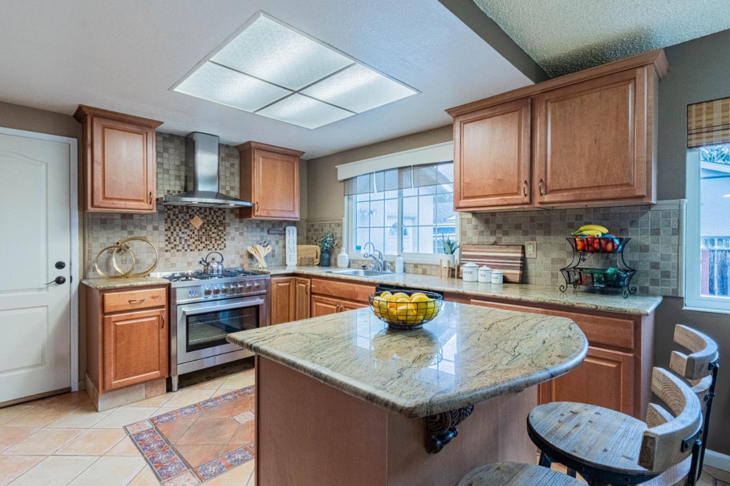 Detail Gallery Image 14 of 43 For 9717 Trefoil Pl, Salinas,  CA 93907 - 4 Beds | 2 Baths