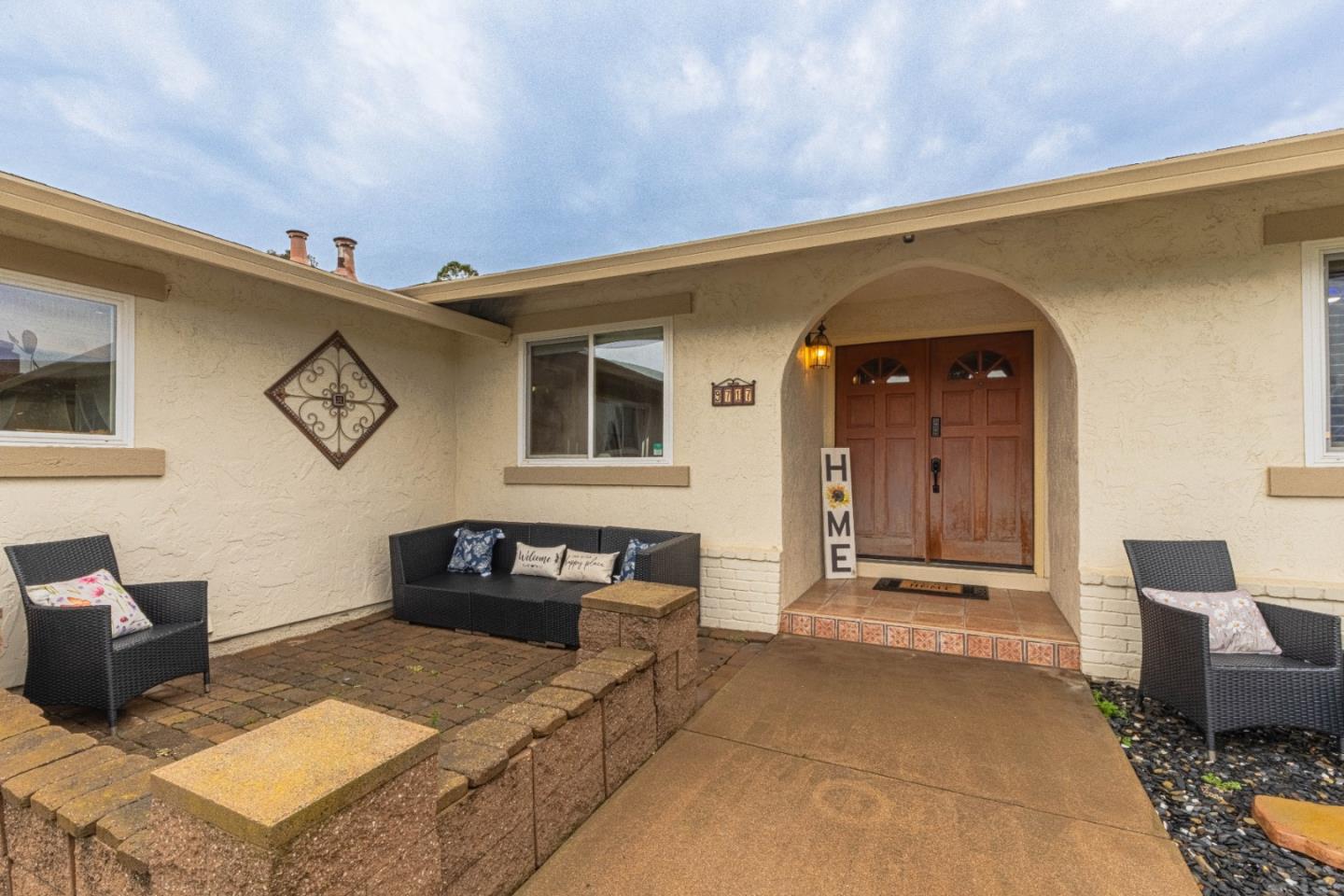 Detail Gallery Image 3 of 43 For 9717 Trefoil Pl, Salinas,  CA 93907 - 4 Beds | 2 Baths
