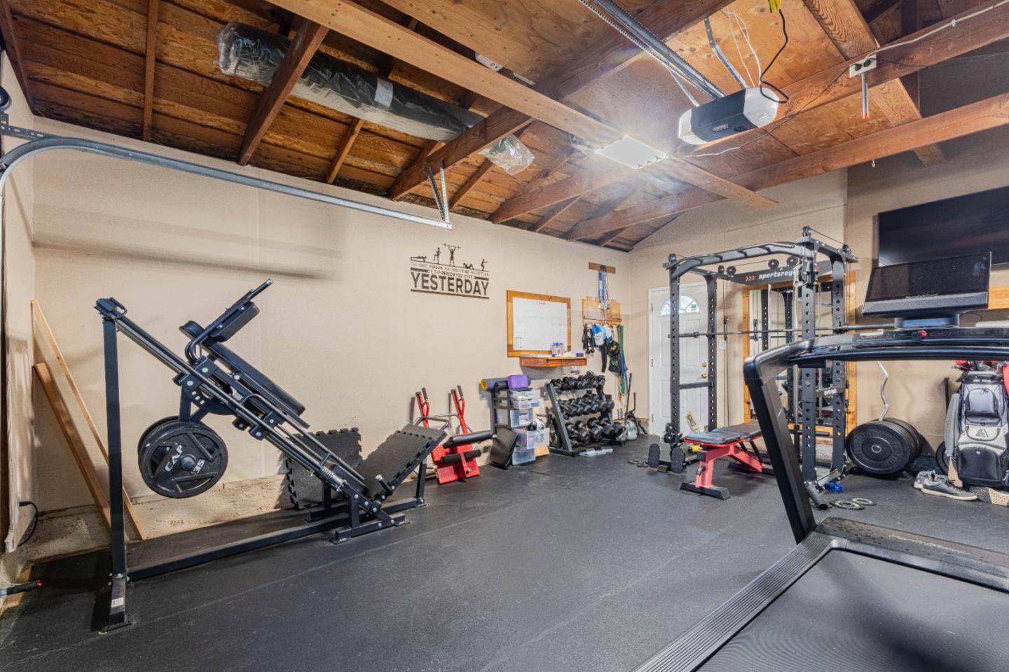 Detail Gallery Image 36 of 43 For 9717 Trefoil Pl, Salinas,  CA 93907 - 4 Beds | 2 Baths