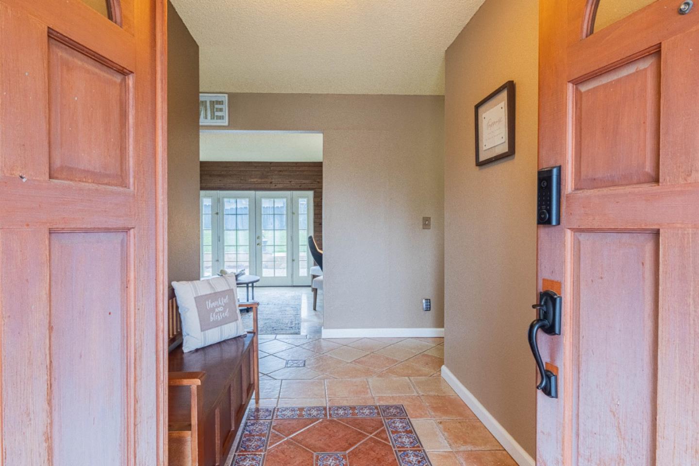 Detail Gallery Image 4 of 43 For 9717 Trefoil Pl, Salinas,  CA 93907 - 4 Beds | 2 Baths