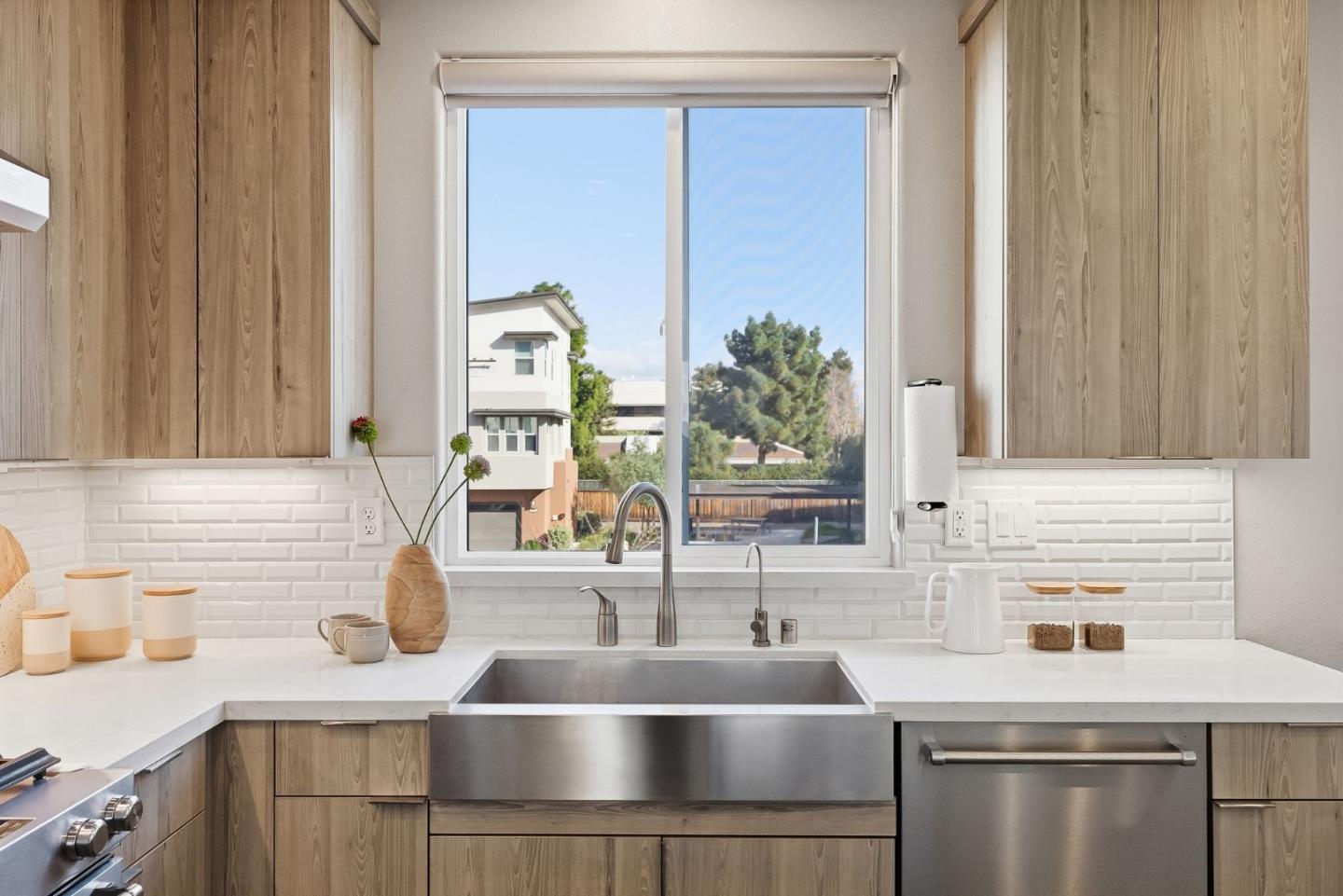 Detail Gallery Image 8 of 26 For 2903 Corvin Dr #119,  Santa Clara,  CA 95051 - 4 Beds | 4/1 Baths