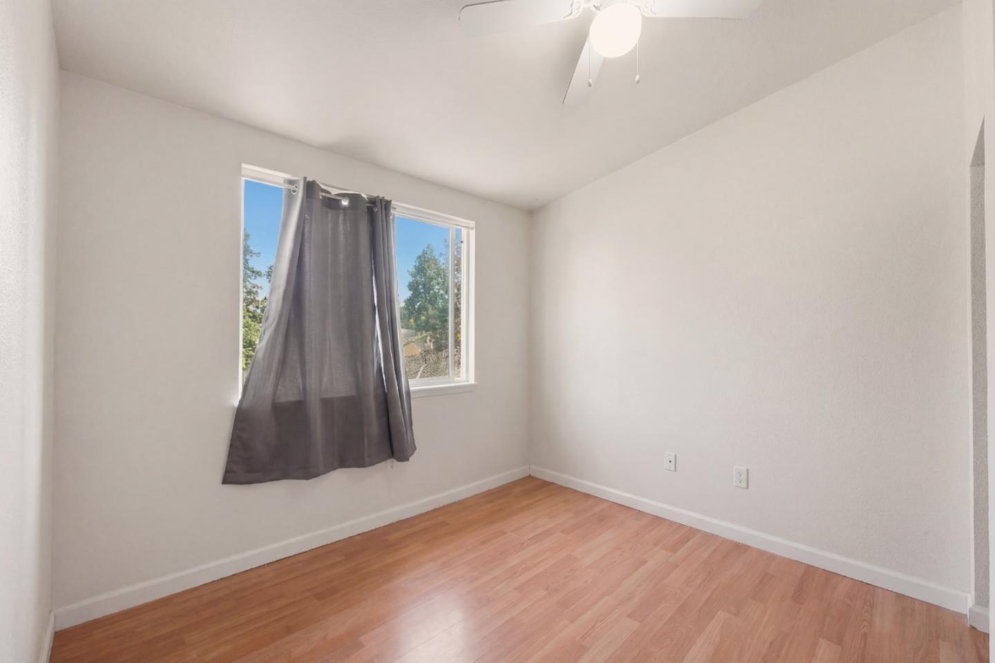 Detail Gallery Image 8 of 21 For 684 E Julian St, San Jose,  CA 95112 - 8 Beds | 4 Baths