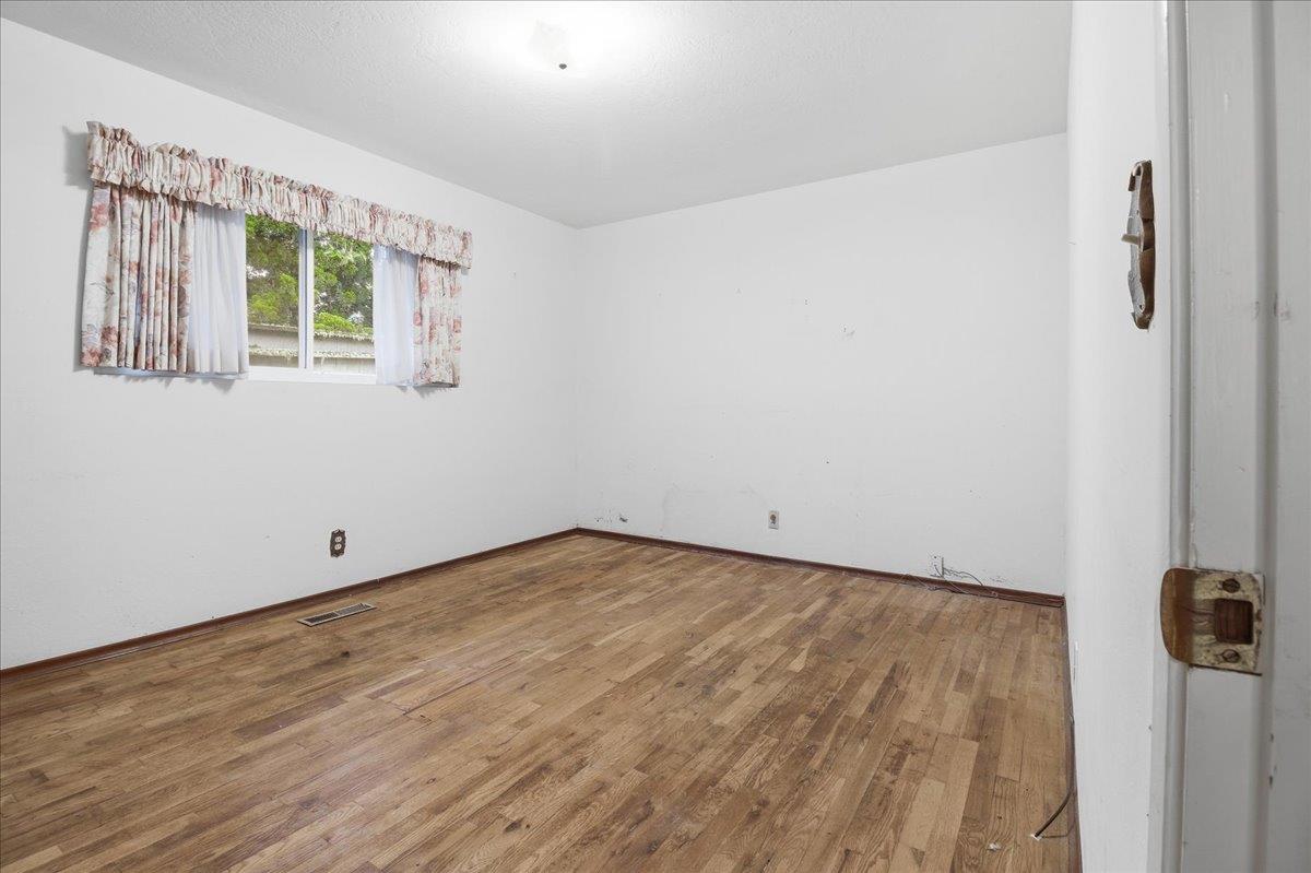 Detail Gallery Image 13 of 24 For 1298 Prescott Ave, Monterey,  CA 93940 - 3 Beds | 1/1 Baths