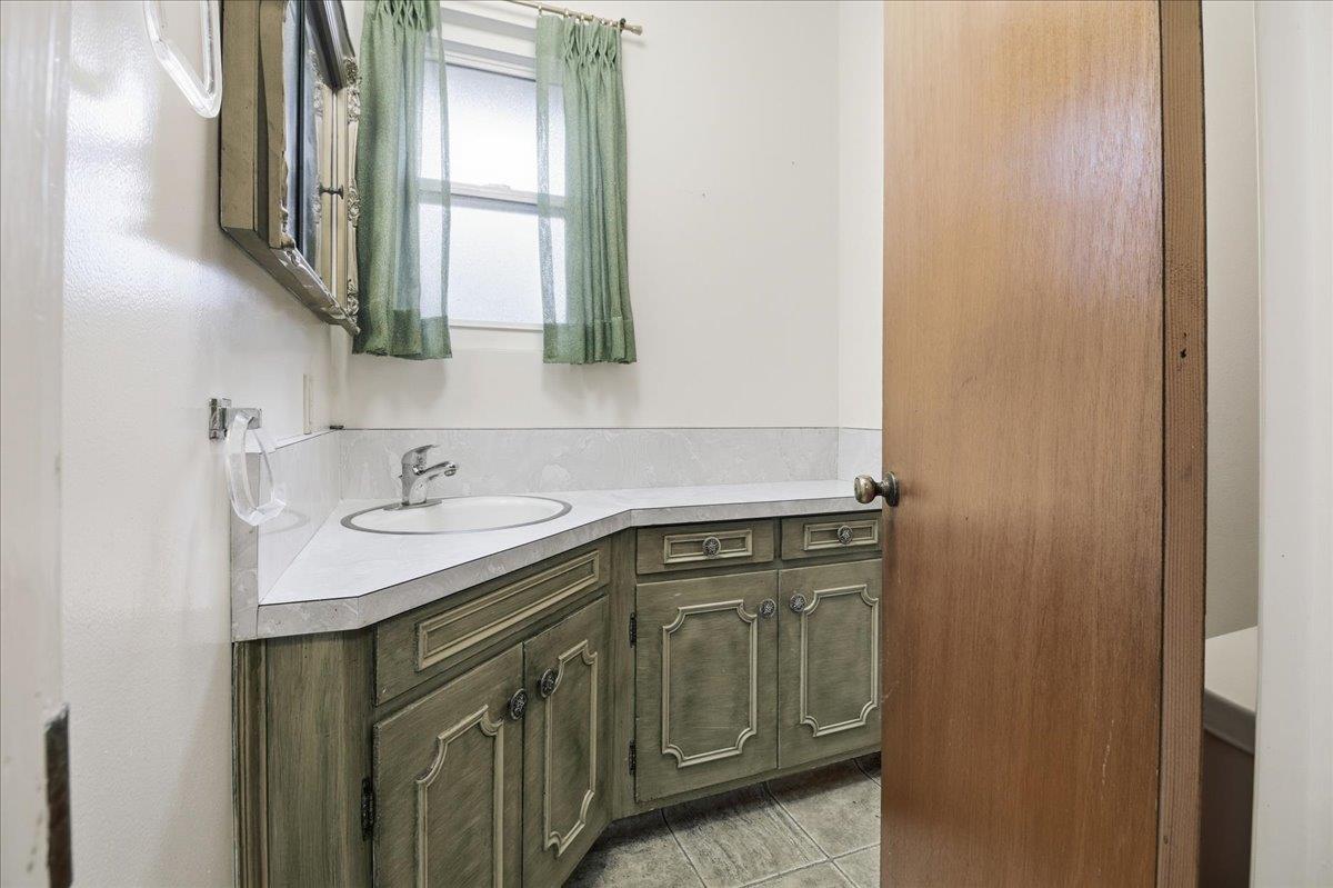 Detail Gallery Image 19 of 24 For 1298 Prescott Ave, Monterey,  CA 93940 - 3 Beds | 1/1 Baths