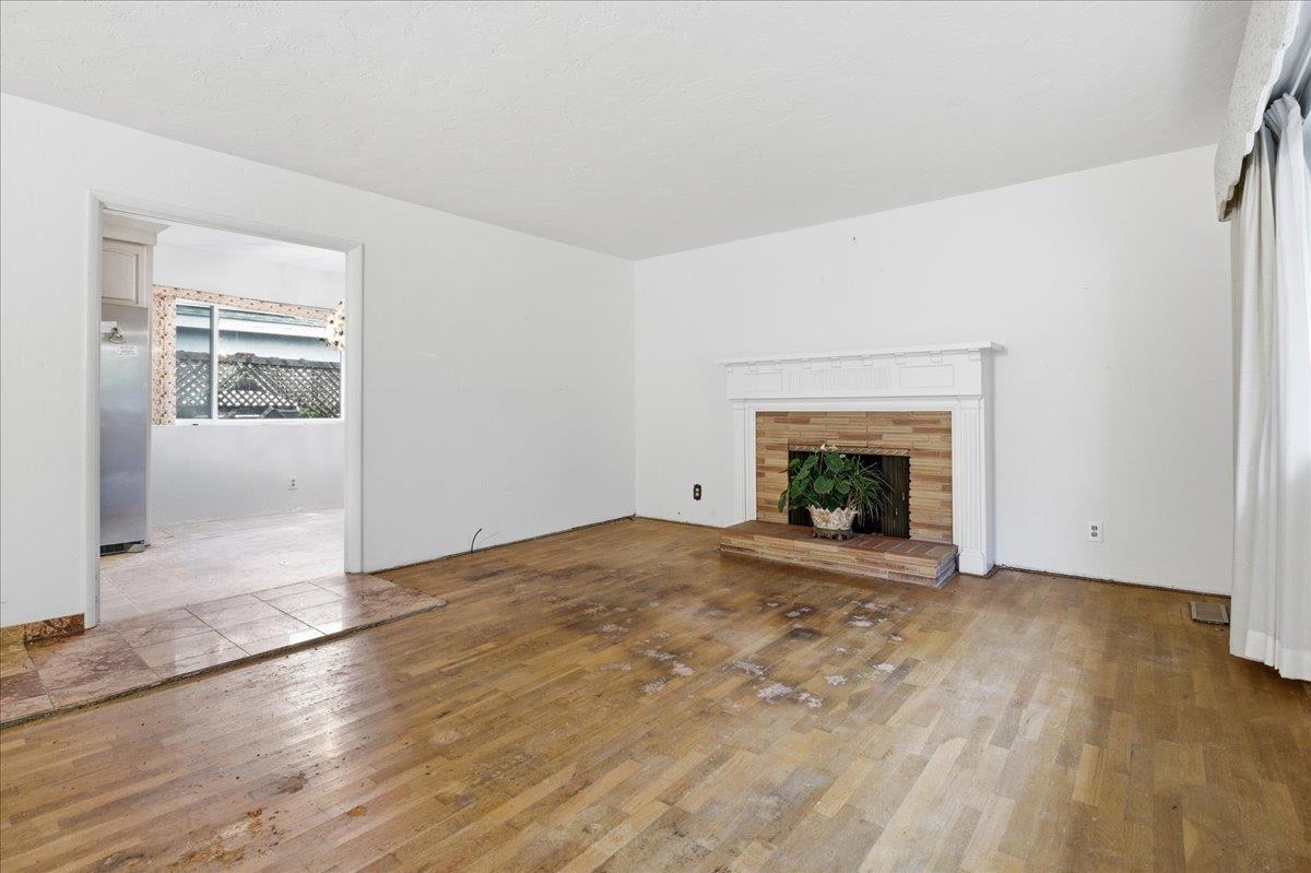 Detail Gallery Image 3 of 24 For 1298 Prescott Ave, Monterey,  CA 93940 - 3 Beds | 1/1 Baths