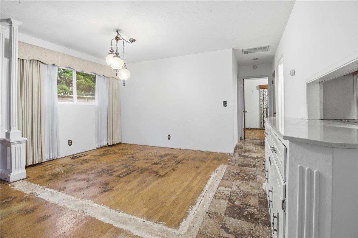 Detail Gallery Image 5 of 24 For 1298 Prescott Ave, Monterey,  CA 93940 - 3 Beds | 1/1 Baths