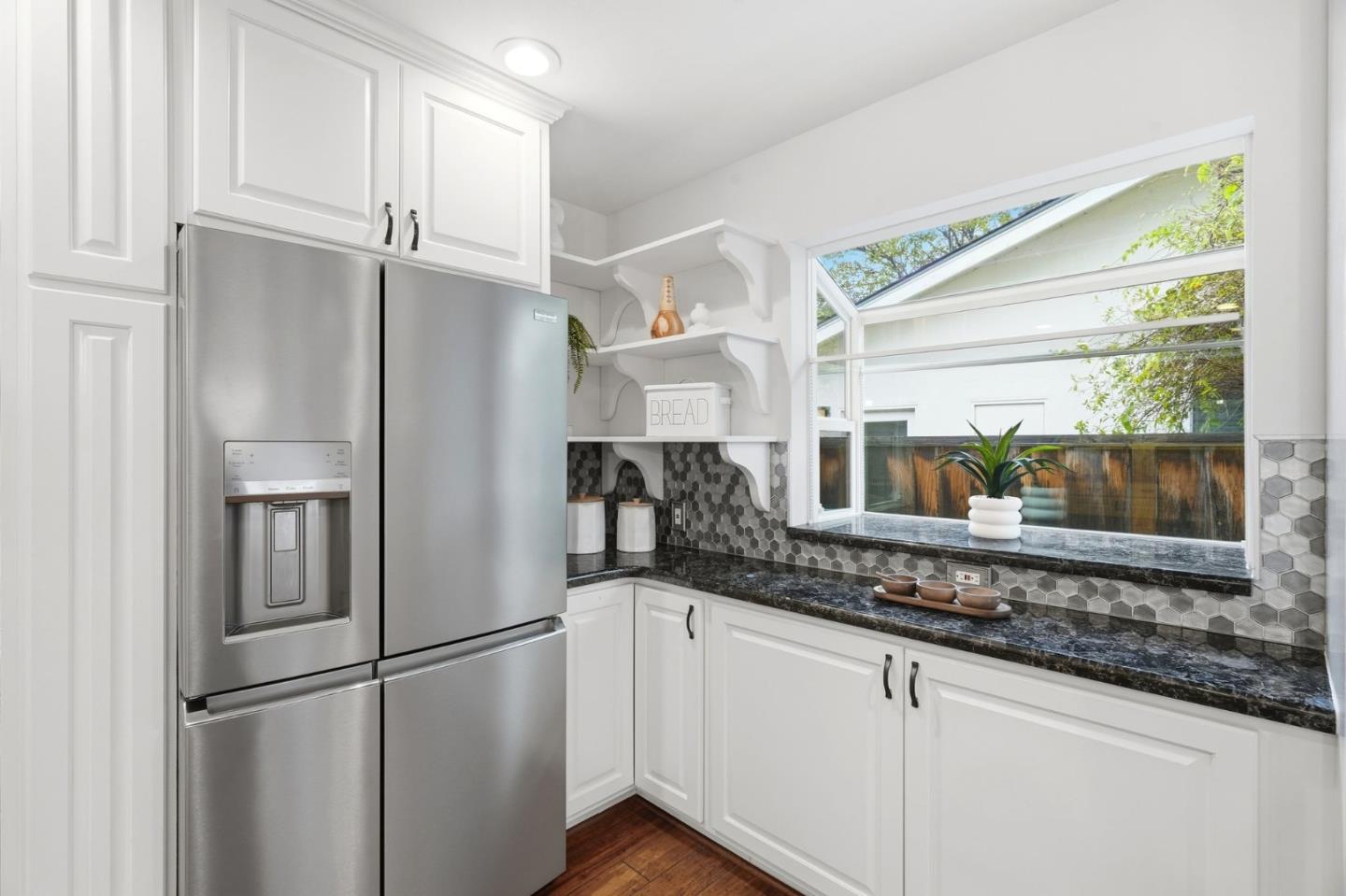 Detail Gallery Image 11 of 40 For 502 Humber Ct, Sunnyvale,  CA 94087 - 3 Beds | 2 Baths