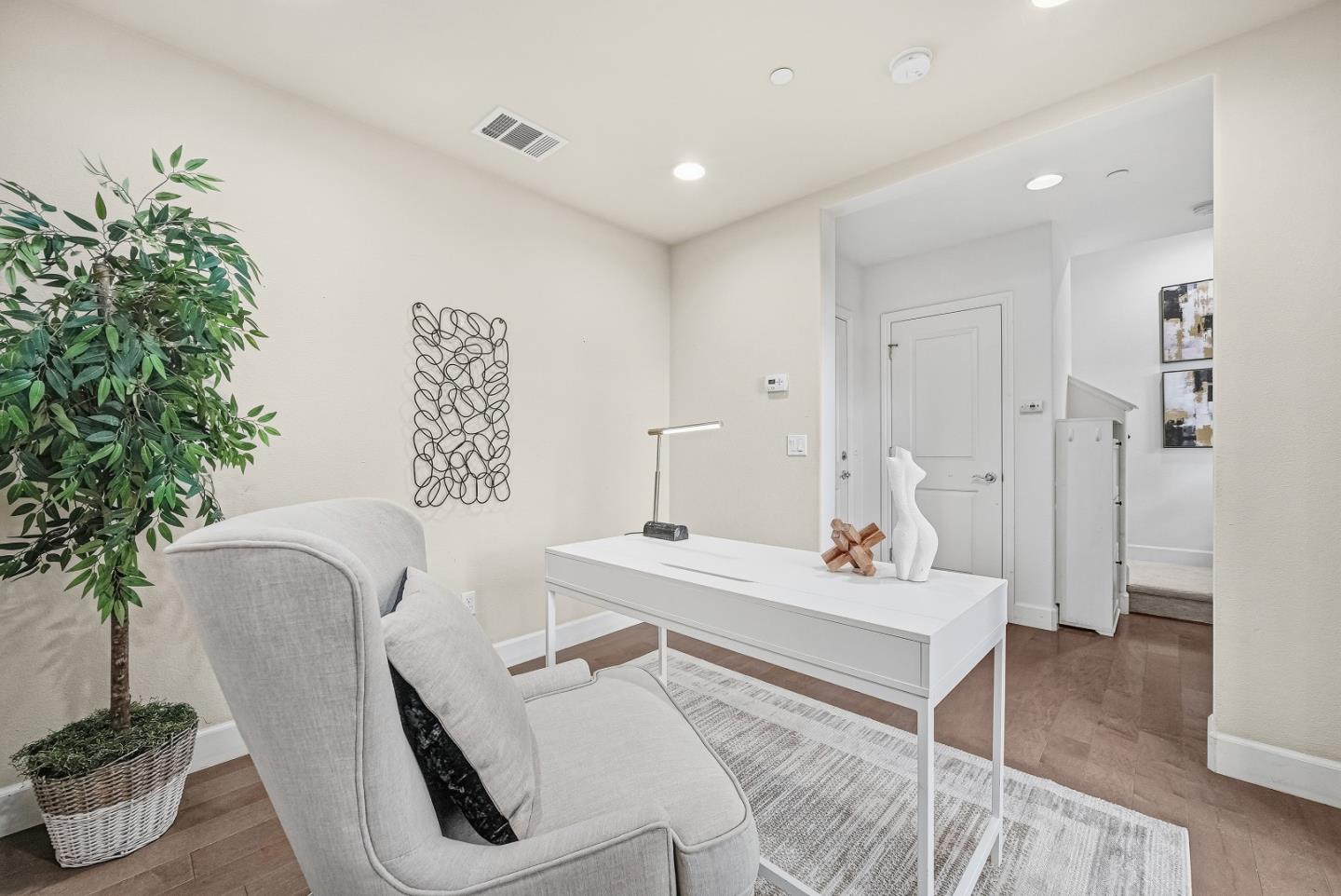 Detail Gallery Image 16 of 46 For 375 Santa Diana Ter, Sunnyvale,  CA 94085 - 3 Beds | 2/1 Baths