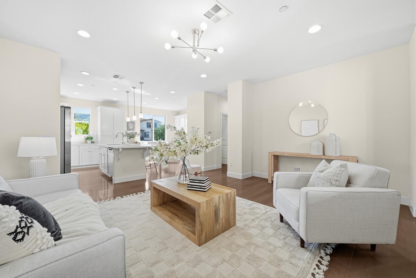 Detail Gallery Image 4 of 46 For 375 Santa Diana Ter, Sunnyvale,  CA 94085 - 3 Beds | 2/1 Baths