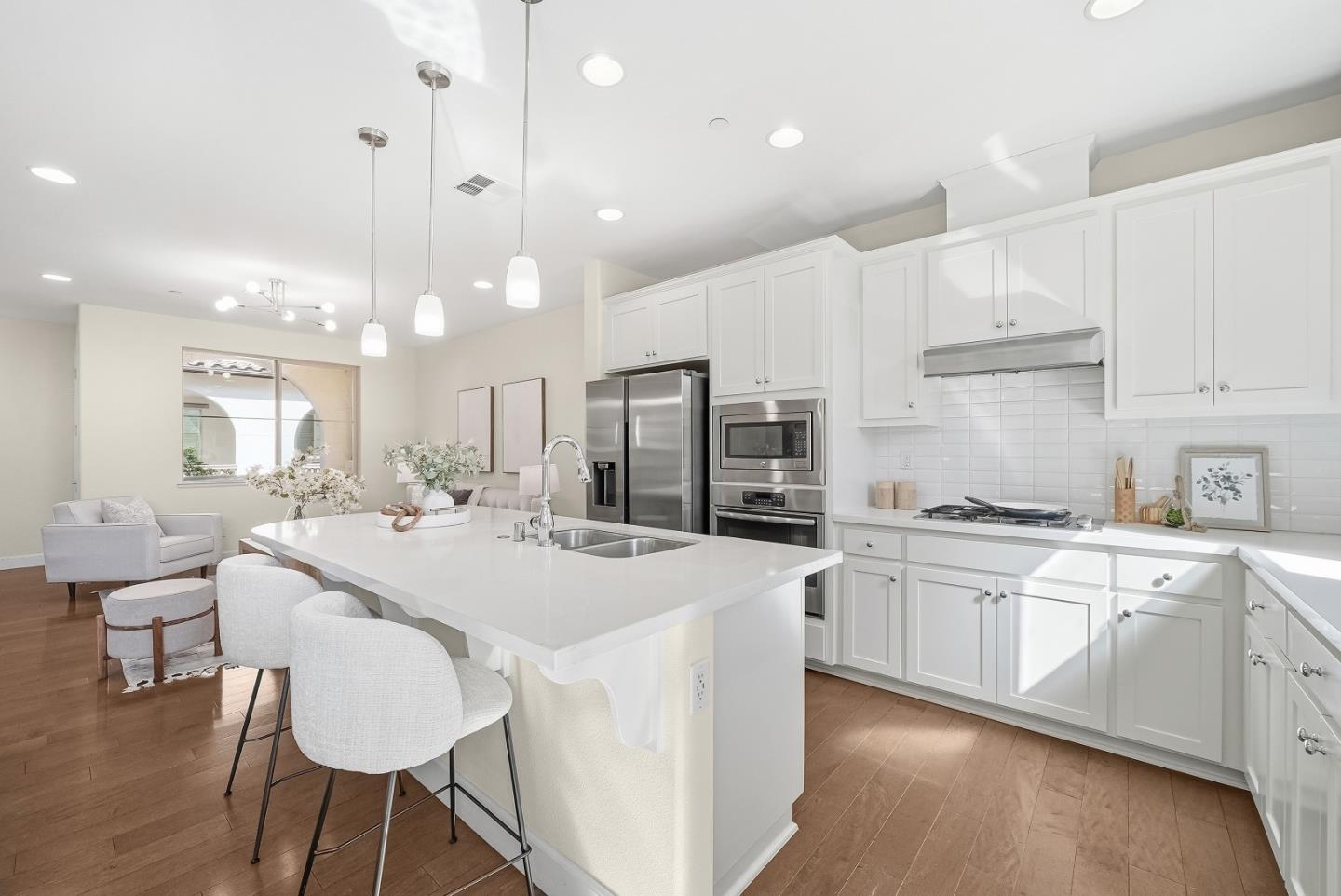 Detail Gallery Image 8 of 46 For 375 Santa Diana Ter, Sunnyvale,  CA 94085 - 3 Beds | 2/1 Baths