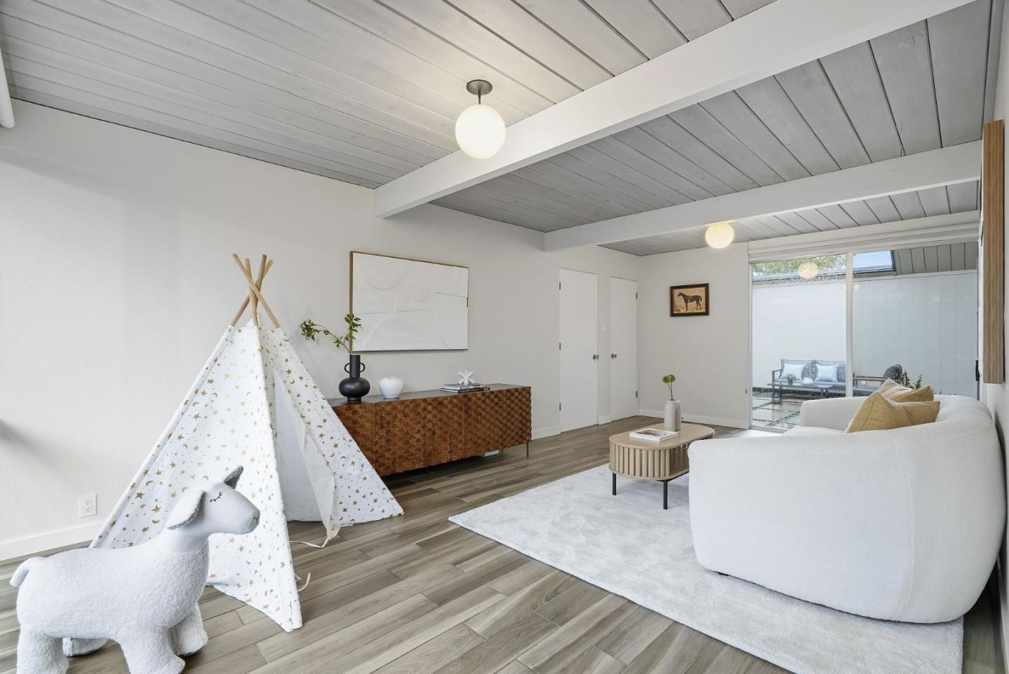 Detail Gallery Image 21 of 44 For 923 Mackenzie Dr, Sunnyvale,  CA 94087 - 4 Beds | 2 Baths