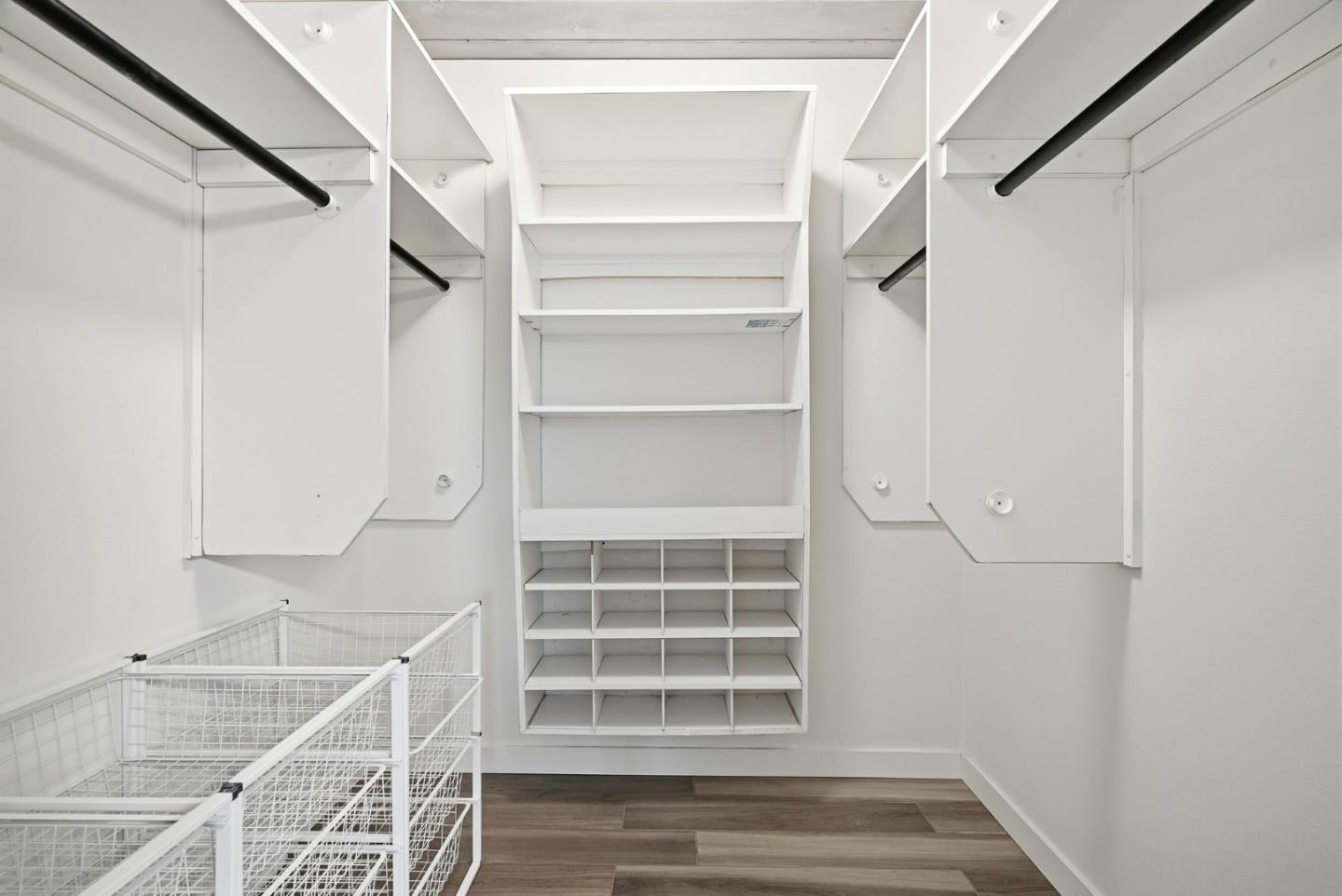 Detail Gallery Image 27 of 44 For 923 Mackenzie Dr, Sunnyvale,  CA 94087 - 4 Beds | 2 Baths