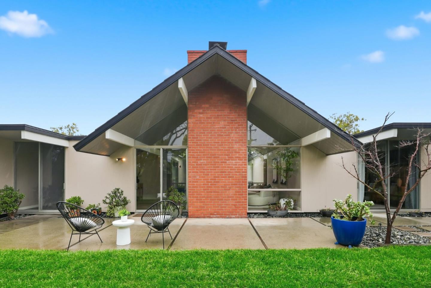 Detail Gallery Image 37 of 44 For 923 Mackenzie Dr, Sunnyvale,  CA 94087 - 4 Beds | 2 Baths