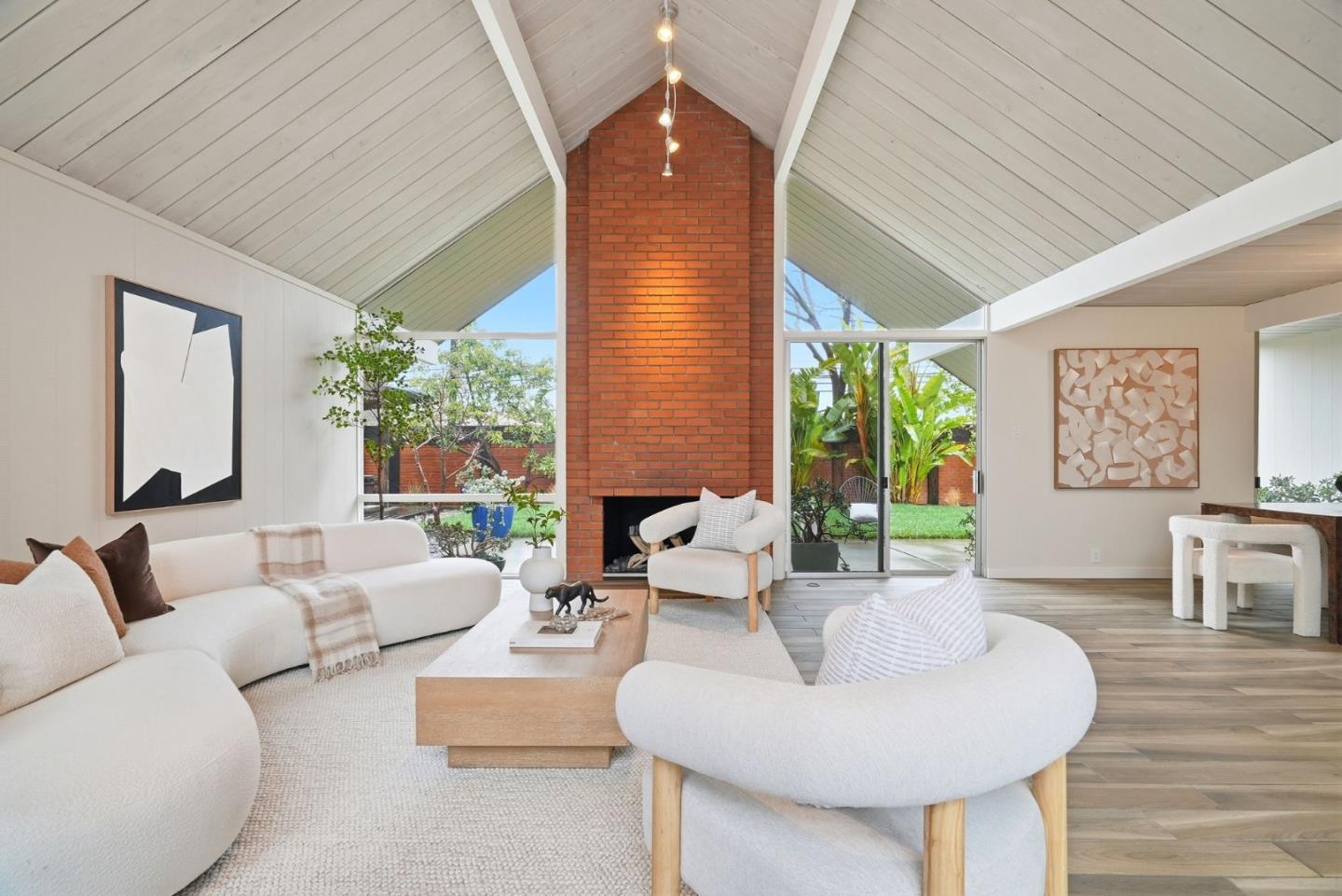 Detail Gallery Image 6 of 44 For 923 Mackenzie Dr, Sunnyvale,  CA 94087 - 4 Beds | 2 Baths