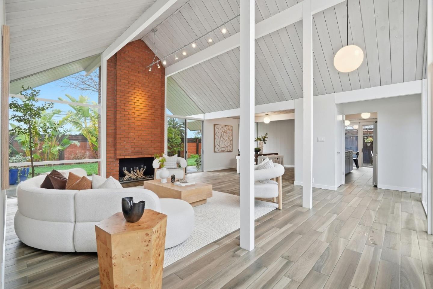 Detail Gallery Image 7 of 44 For 923 Mackenzie Dr, Sunnyvale,  CA 94087 - 4 Beds | 2 Baths