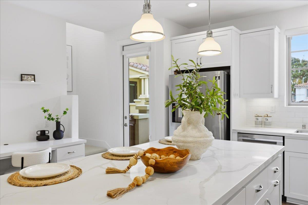 Detail Gallery Image 14 of 57 For 268 Ariana Pl, Mountain View,  CA 94043 - 4 Beds | 3/1 Baths