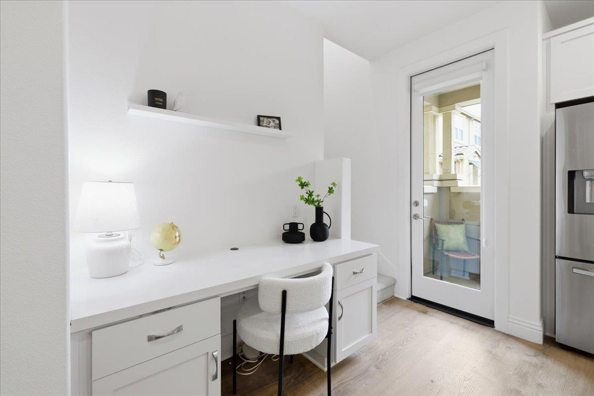 Detail Gallery Image 16 of 57 For 268 Ariana Pl, Mountain View,  CA 94043 - 4 Beds | 3/1 Baths