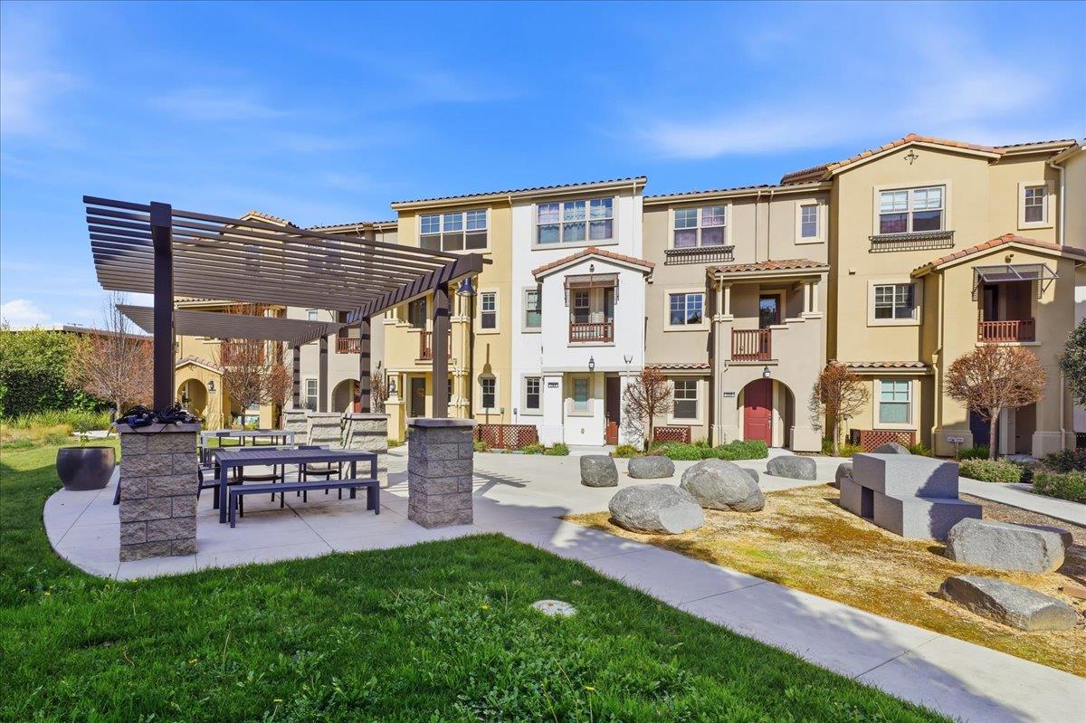 Detail Gallery Image 48 of 57 For 268 Ariana Pl, Mountain View,  CA 94043 - 4 Beds | 3/1 Baths